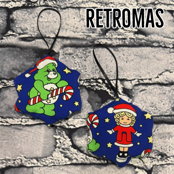 FIVER FRIDAY - Set Of 2 Christmas Baubles - Image 3